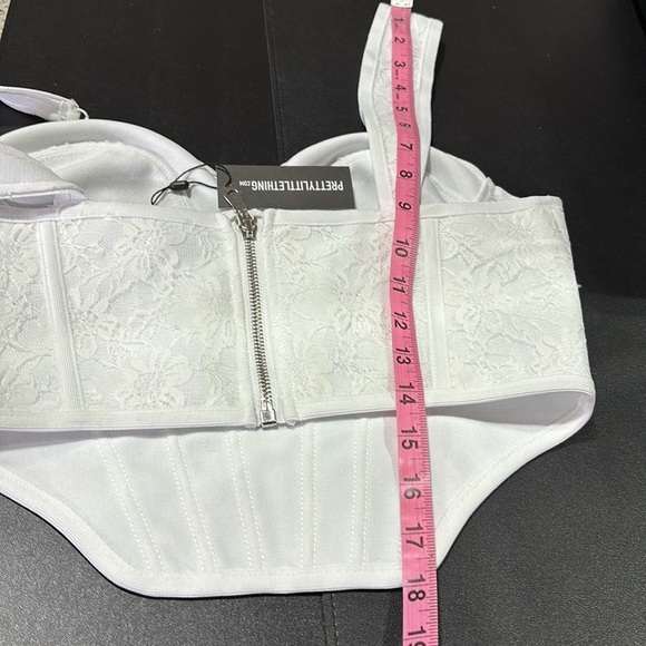 PrettyLittleThing Bandage Corset Crop,lace overlay,dip hem,bust cup,zipper back - Picture 11 of 11